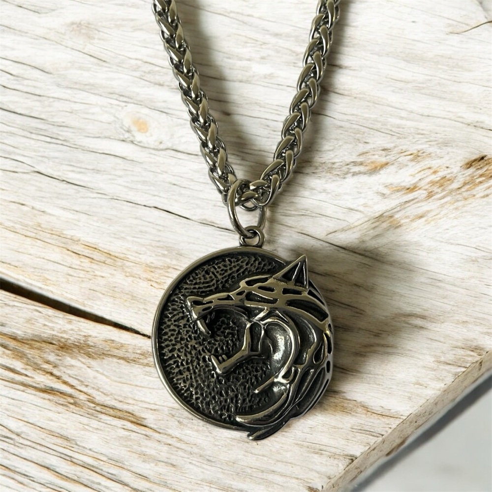 Large Men's Wolf Head Pendant Necklace in 316L Surgical Stainless Steel